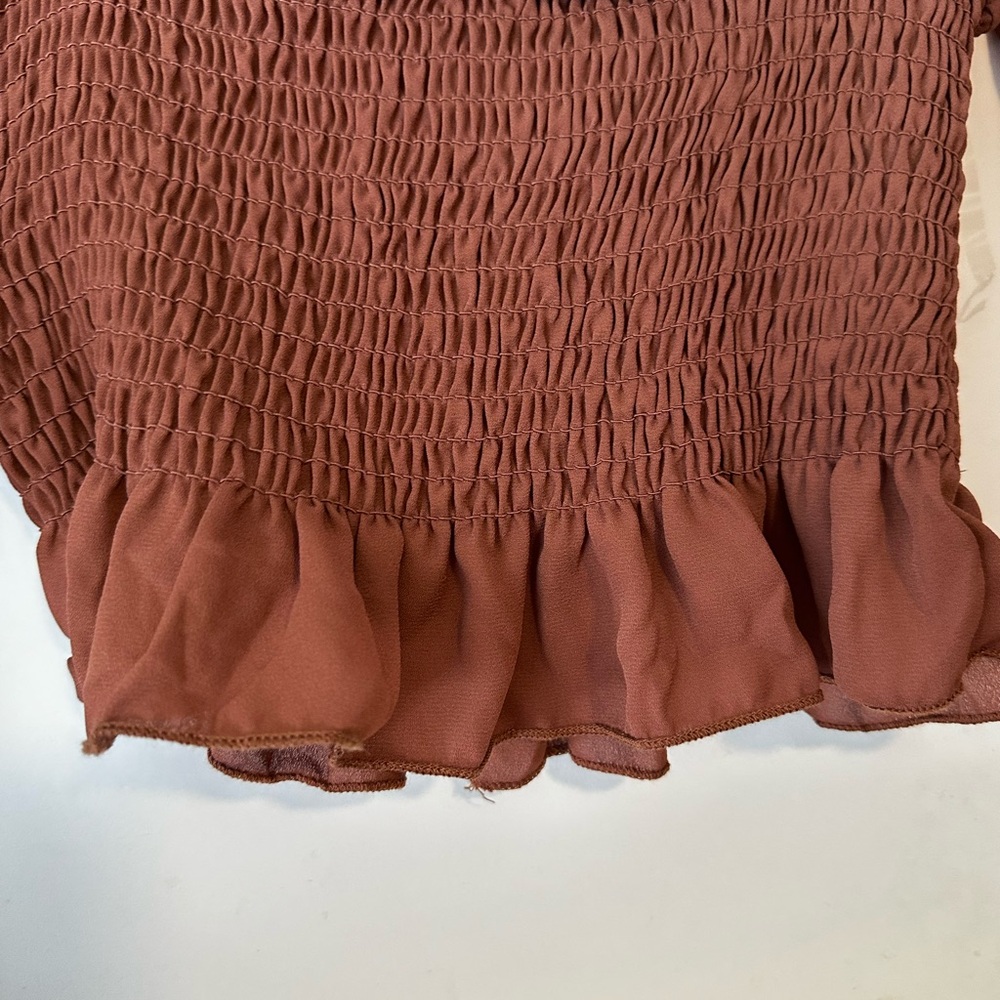 🤎 NWT No Comment Juniors M Brown Smocked Peasant Blouse Puff Sleeve Crop Top - Picture 2 of 12